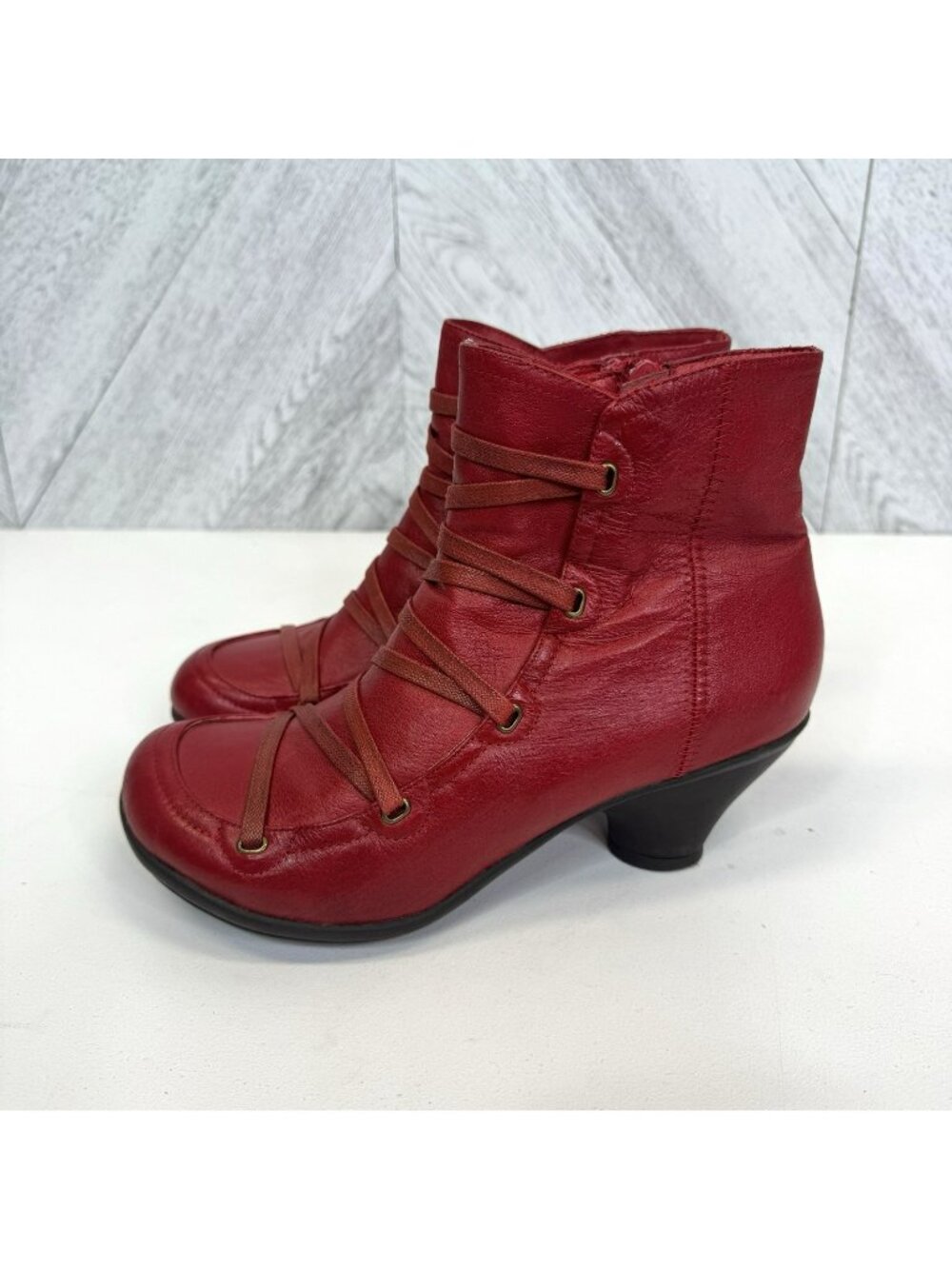 Miz Mooz Claudia Ankle Booties Granny Boots Red Leather Size EU 39 US 8.5/9